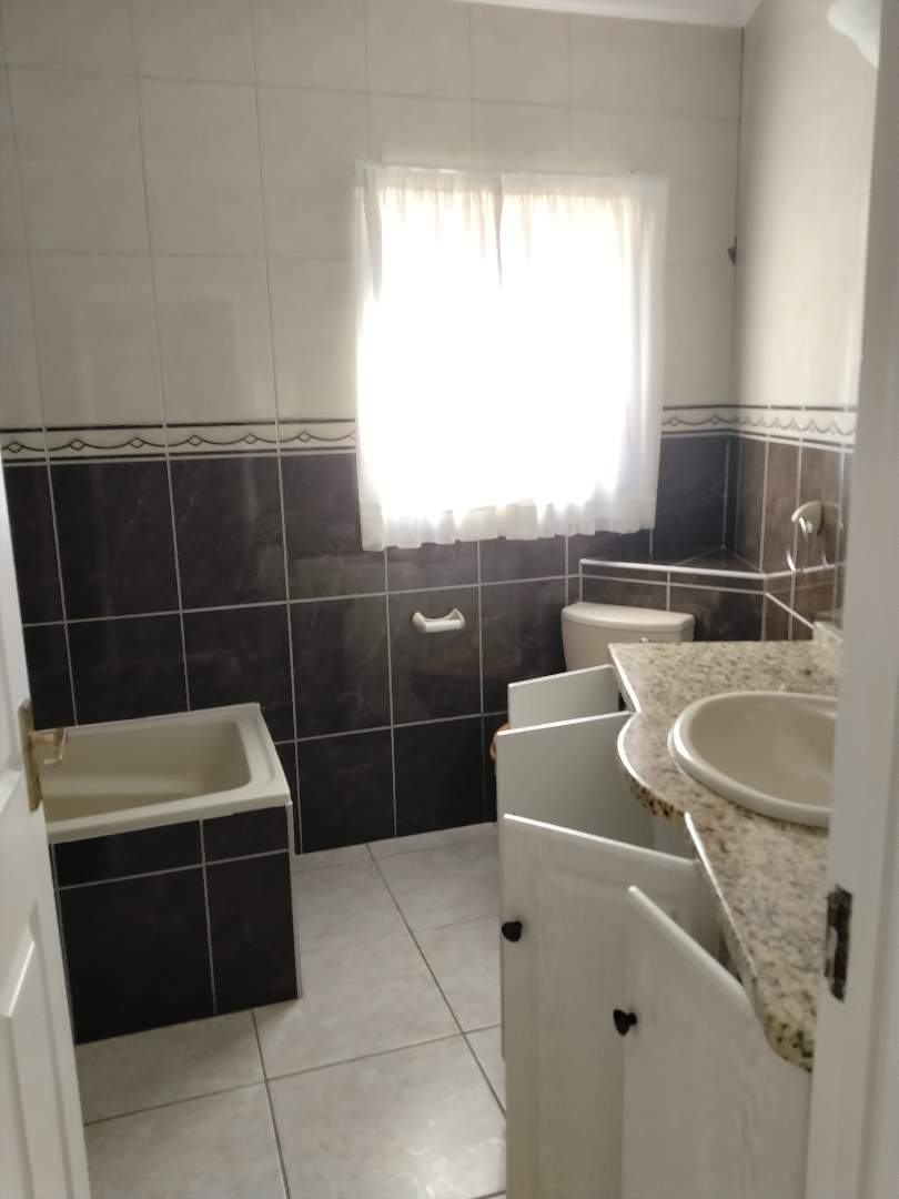 To Let 4 Bedroom Property for Rent in Reebok Western Cape